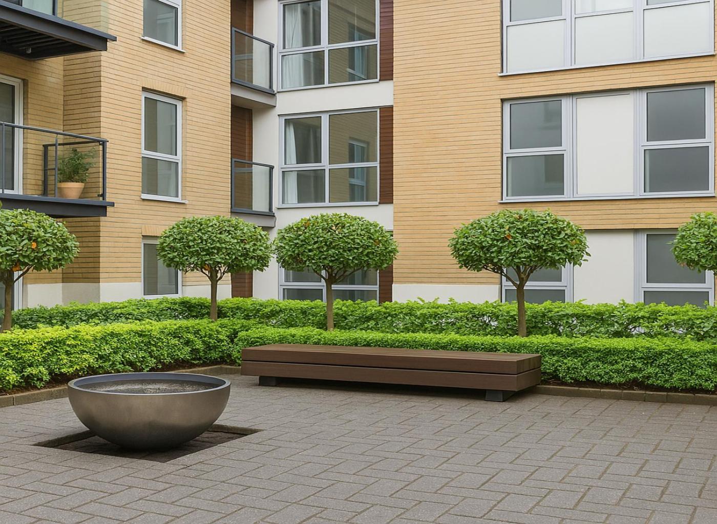 2 Bed Flat With Balcony In Acton Apartment London